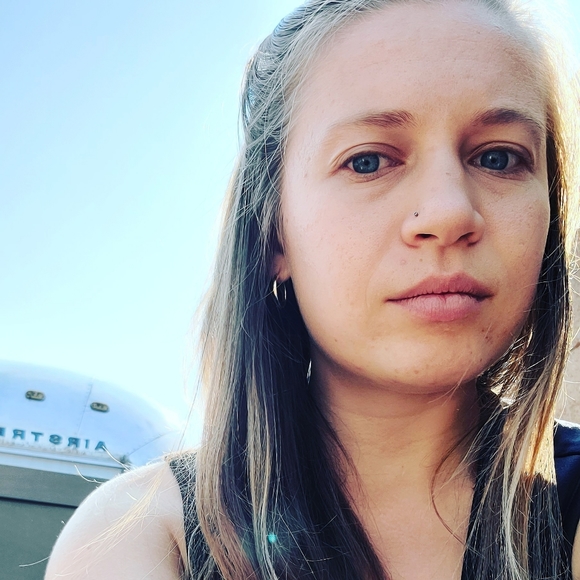 Meet your Posher, Ejay - Picture 1 of 1